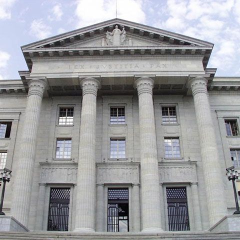 Activitatea instanţelor a crescut în primele trei luni ale anului faţă de 2008