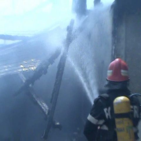 Incendiu din cauza unui fulger în localitatea Mironu din Suceava