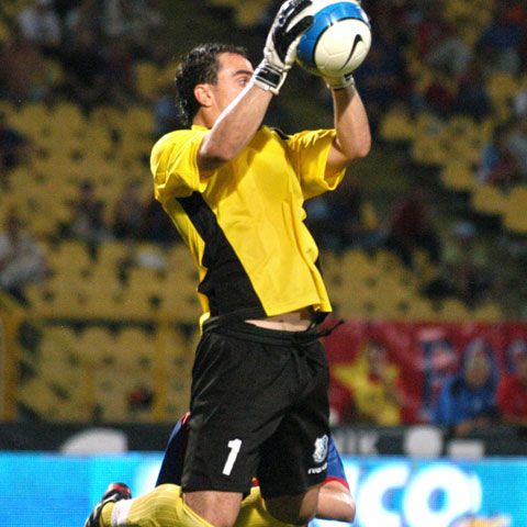 Dinamo doreşte să-l împrumute pe George Curcă de la Farul Constanţa