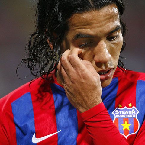 Dayro Moreno şi Bozovic, suspendaţi până la finalul contractelor