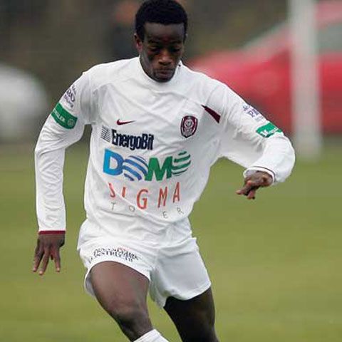 CFR Cluj: Emmanuel Kone şi Viera au fost împrumutaţi la Curtea de Argeş