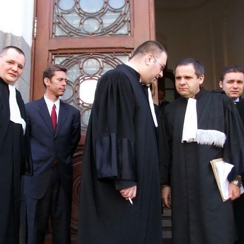 Magistraţii din 94 de instanţe din ţară au protestat joi 