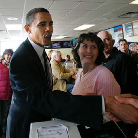 Un american dintr-un grup extremist somalez îl ameninţă pe Obama