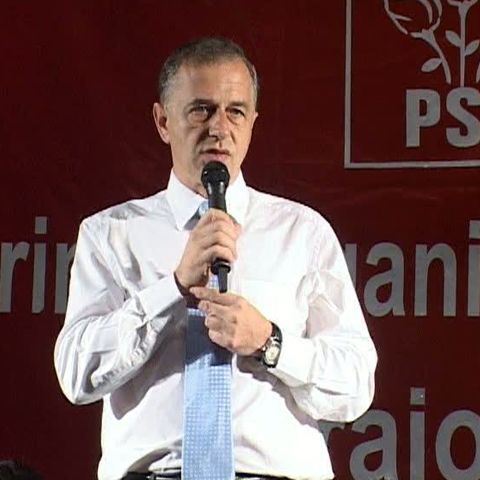  Geoană: Un sondaj mă plasează la şase procente de Traian Băsescu