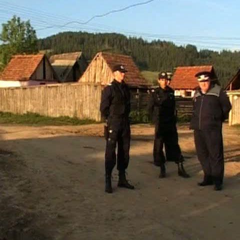 Război în toată regula între romi şi maghiari în localitatea harghiteană Sâncrăieni