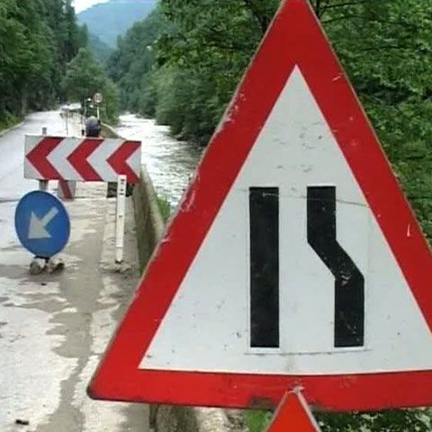 Maşinile de peste 20 de tone nu mai au voie să circule în Defileul Jiului 