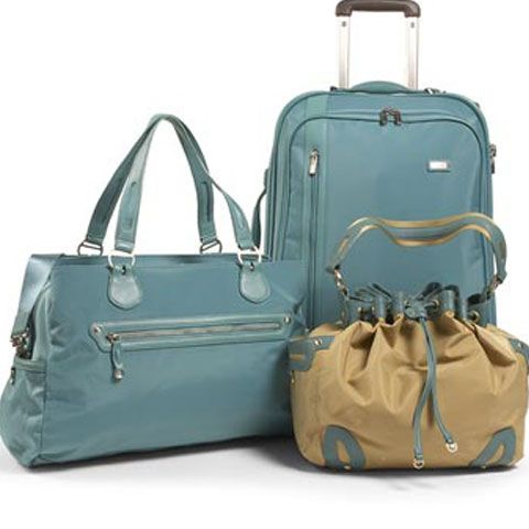 Mai multe ministere au amânat plata primelor de vacanţă către angajaţi