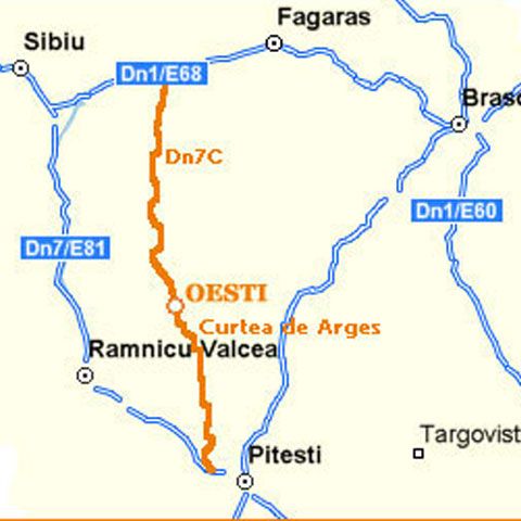 Trafic rutier îngreunat pe DN7C, în zona Arefu, judeţul Argeş din cauza căderilor de pietre