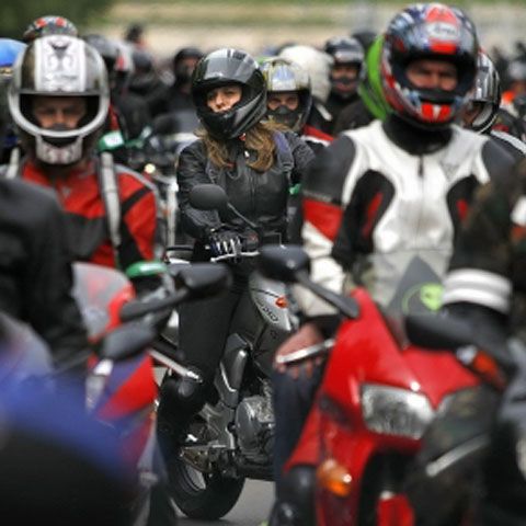 Peste 6.000 de motociclişti au fost aşteptaţi la East European Motor Show, la Predeal