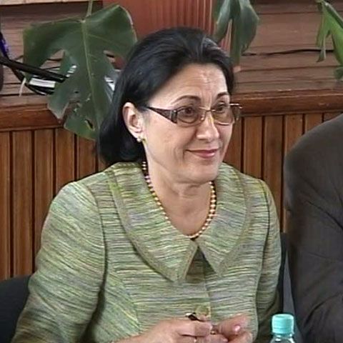 Ministrul Educaţiei trebuie să plătească despăgubiri unui fost profesor din Cluj-Napoca