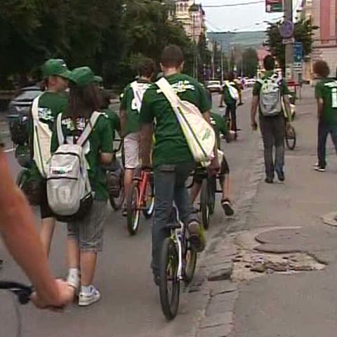Marş pe biciclete la Cluj pentru colectarea selectivă a deşeurilor