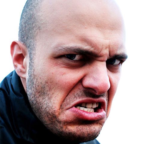 Înjurăturile reduc durerea fizică, susţin cercetătorii britanici 