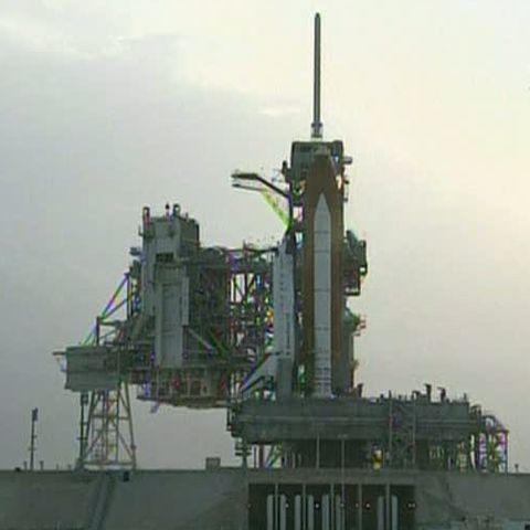 Naveta spaţială Endeavour nu a putut decola nici duminică noapte