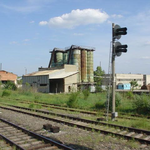 Mai multe trenuri au fost anulate sau deviate după ruperea unui pod la Cârţa, judeţul Sibiu. VEZI AICI LISTA DE TRENURI