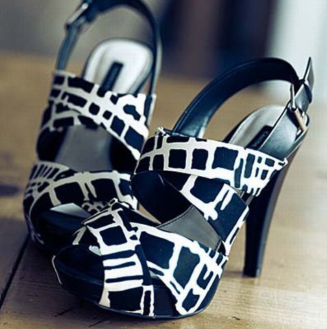 Hoţ de pantofi. Un german ataca femeile pe stradă şi le fura încălţările