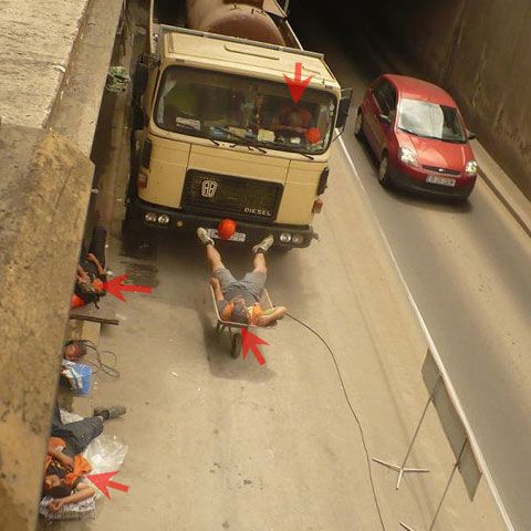 Lucrările de reabilitare a Pasajului Unirii se realizează în vis ... în visurile muncitorilor- FOTO