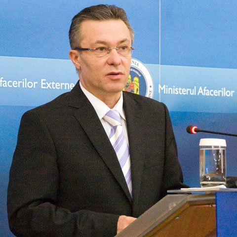 Nabucco nu trebuie supralicitat, nu va rezolva toate problemele energetice, spune Diaconescu