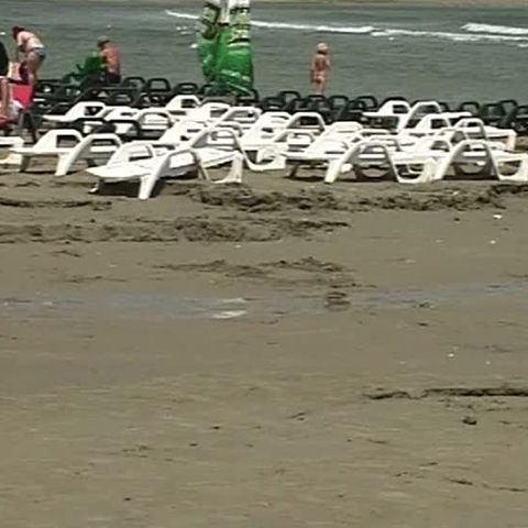 Plajele au fost distruse de furtunile din luna iulie