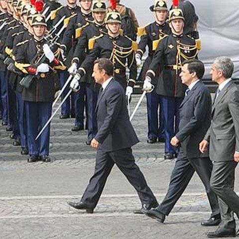 Franţa şi-a sărbătorit cu fast, marţi, ziua naţională