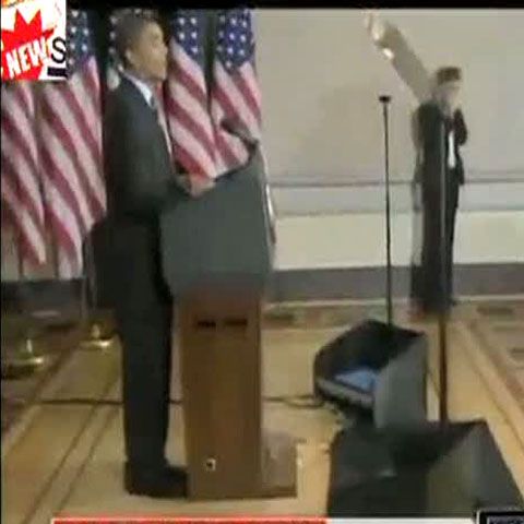 Un prompter de pe care Barak Obama citea un discurs a căzut şi s-a făcut ţăndări