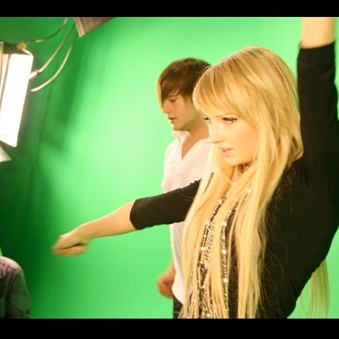 Cel mai tânăr transexual din lume devine noua prinţesă pop a Europei