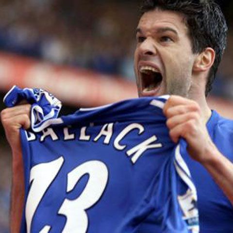 Fotbalişti ajunşi celebri cu numărul 13 pe tricou