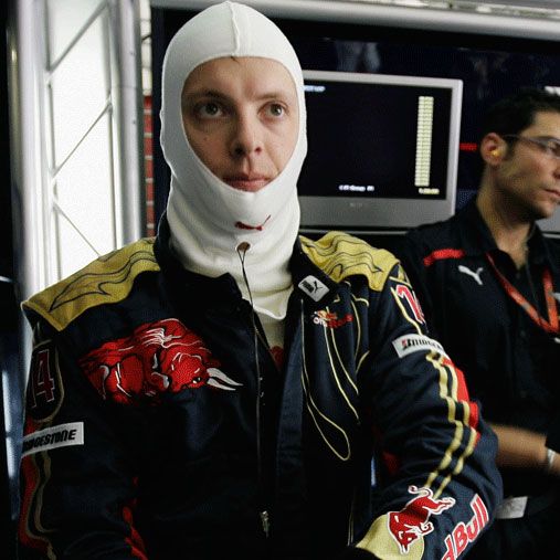 Toro Rosso l-a dat afară pe Sebastian Bourdais