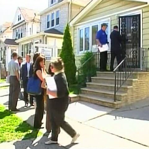 Tot mai mulţi americani sunt pe punctul de a-şi pierde casele