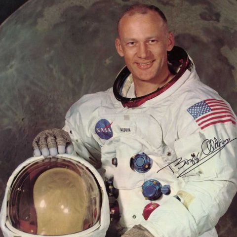 Buzz Aldrin, primul astronaut care a făcut pipi pe Lună