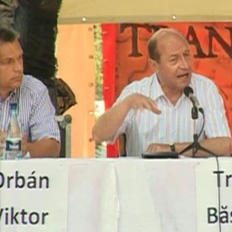 Băsescu: Vom reuşi să stopăm declinul economic cel mai probabil în trimestrul trei