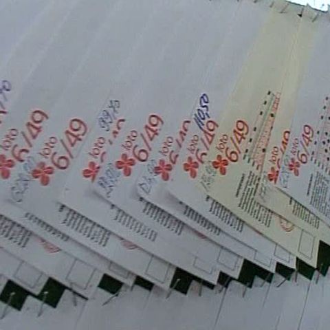 Premiul cel mare la Loto 6/49, ce depăşeşte 1,4 milioane de euro, nu a fost câştigat - VEZI NUMERELE EXTRASE