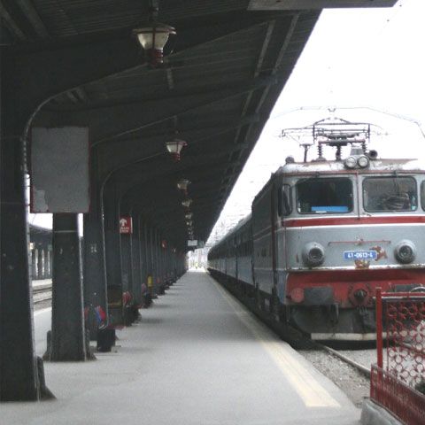 Călătoriile cu trenul pe ruta Bucureşti-Constanţa vor dura 2 ore şi 20 minute, din vara anului 2010