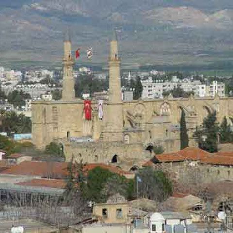 Secţia consulară a Ambasadei României din Cipru a fost redeschisă 