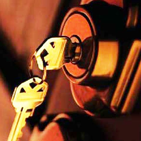 Angajaţii Guvernului plătesc statului chirii mai mici decât studenţii din cămine