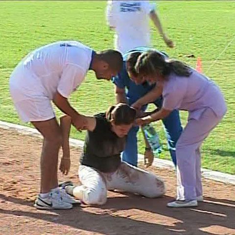 Mai multe candidate la Academia de Poliţie au leşinat în timpul probei sportive