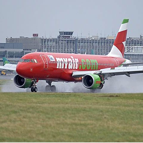 Autoritatea Aviaţiei Civile din Italia a suspendat licenţa companiei low-cost MyAir