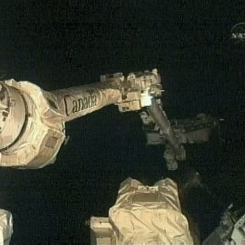 NASA a stopat a treia ieşire în spaţiu a astronauţilor de pe "Endeavour" 