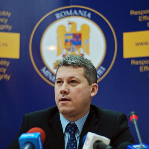Ministrul Cătălin Predoiu trimite Corpul de Control la Institutul Naţional de Expertize Criminialistice