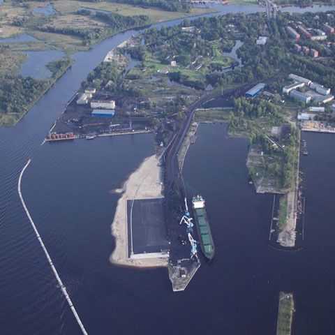 O scurgere toxică a determinat oprirea traficului maritim şi evacuări la Riga