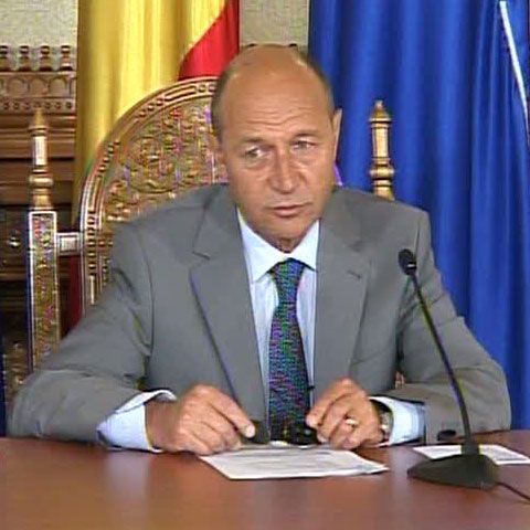 Băsescu spune că nu s-a hotărât dacă va candida pentru un nou mandat