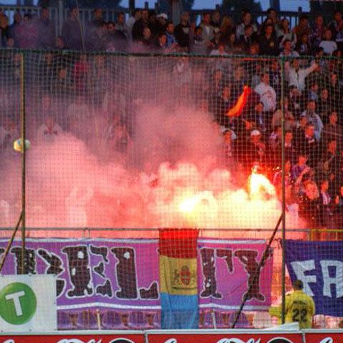 Şase suporteri stelişti au fost răniţi în incidentele de pe stadionul din Budapesta