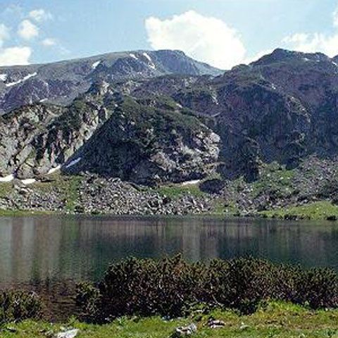 Un copil de şapte ani este dat dispărut, de joi seară, în Munţii Parâng 