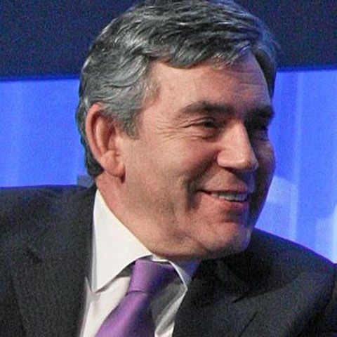 Gordon Brown ascultă pe iPod Bach, Beethoven şi Amy Winehouse