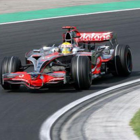 Lewis Hamilton, cel mai rapid în a doua sesiune de antrenamente libere la Hungaroring