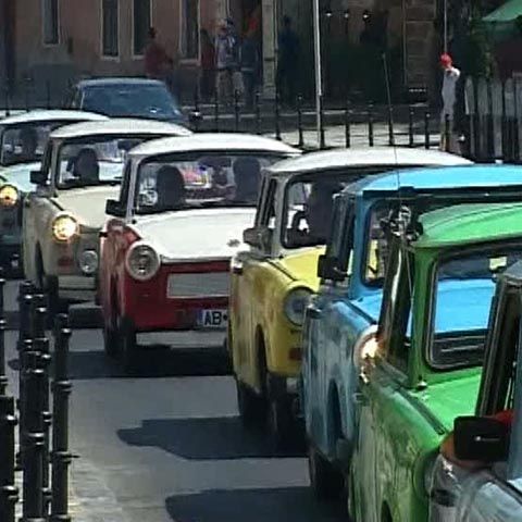 Proprietarii de Trabant s-au întâlnit la Braşov pentru Trabi Trip - VEZI PARADA