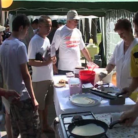 La Festivalul Clătitelor de la Moneasa s-au pregătit 20.000 de clătite