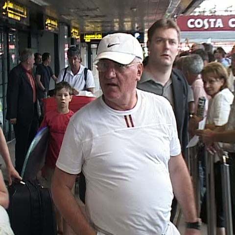 Dumitru Dragomir, supărat că s-a îngrăşat în vacanţă