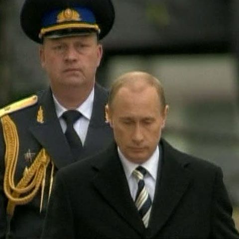 Un cântecel devenit hit pe internet îl laudă pe Vladimir Putin - ASCULTĂ AICI CÂNTECUL