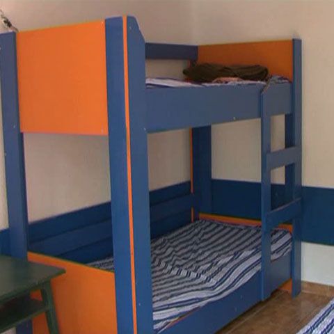 Amendă record la o tabără din Costineşti după ce un profesor a căzut dintr-un pat etajat