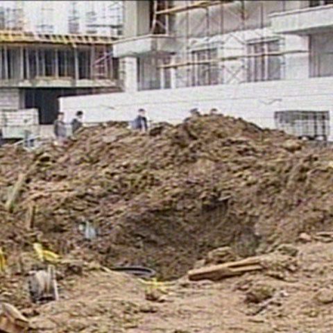 Un muncitor a fost prins sub un mal de pământ, în comuna Cislău, judeţul Buzău